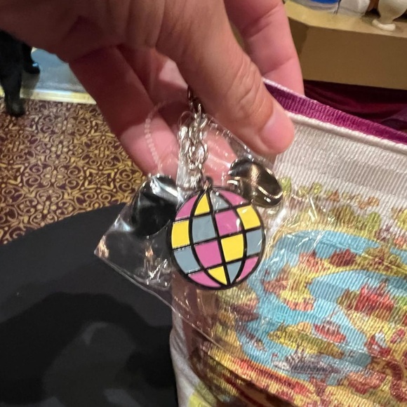 Harveys Vault 50th Disney medium streamline tote NWT - Picture 7 of 10